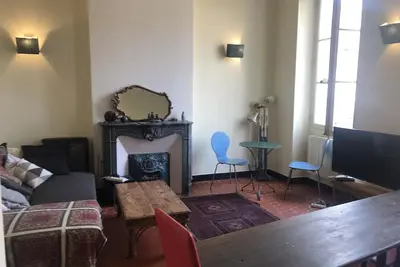 Image de Confortable T4 de 105 M2 au Cours Julien