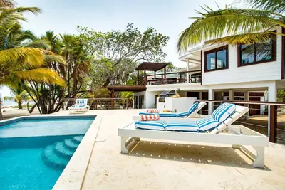 Image de Photo Perfect-Beachfront 2 Bedroom-Infinity Pool