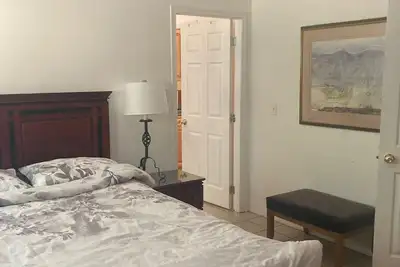 Image de Cozy one bedroom apartment  large deck with view upstairs pet friendly on farm.