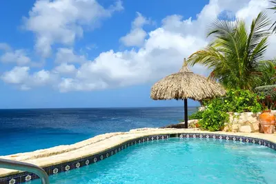Lagun Blou Resort