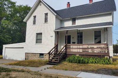 Image de Introducing T&T's Cozy Farmhouse: Your perfect Getaway in Manistee!