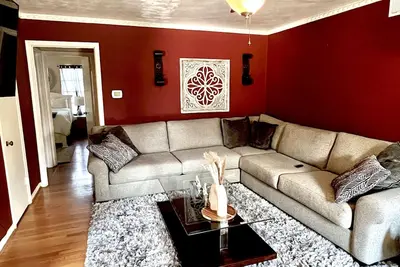 Cozy Townhome minutes from Dallas