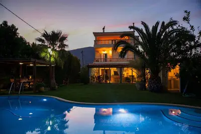 Family Villa Mythos With a Magnificent garden and Large Swimming Pool