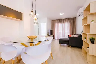 Image de Cozy apartment with two bedrooms 150 meters from the sea and the beach!