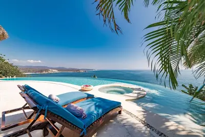 Image de Oceanfront W/ Beach Access in Gated Neighbourhood