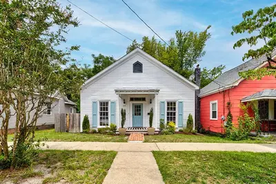Brooklyn Arts Cottage