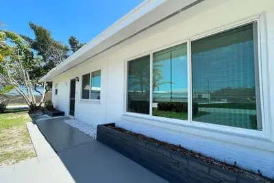 Image de Home in Stuart