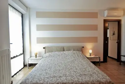 Image de Artist's Garden Stylish flat with roof garden anf free garage