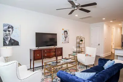 Image de The Oxford Presley - Luxury Townhome Minutes from Ole Miss and The Oxford Square