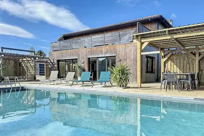 Image de Villa avec piscine proche océan et golf de 7 à 10 chambres