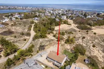 Image de 2 Units/6br, Pet Friendly-Large Yard-Walk to Beach-Fire Pit-40 Min to Salem, Ma