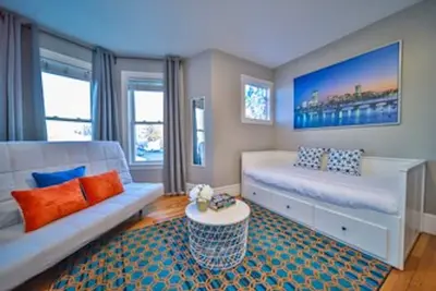 Image de Great for groups mins From Downtown/Fenway/Bcec freeStparking