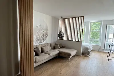 Image de Ready-to-live-in design apartment next to Beethovenhalle with underground parking space