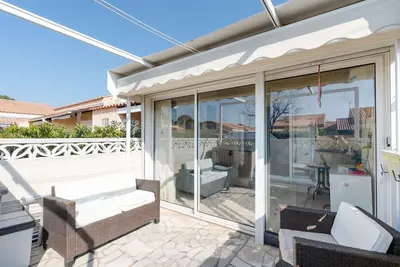 Image de Ib123 Pavillon studio mezzanine avec Wifi dans résidence avec piscine