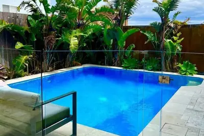 Image de Resort Style home close to Beach with Pool & Sauna