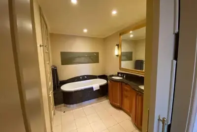 Image de Luxury Penthouse apartment Michelangelo Towers\n