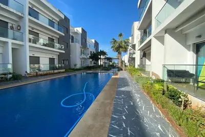 Image de Appartement vue sur mer avec piscine