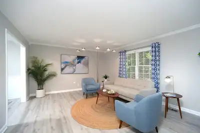 Image de The Southern Mansion - Close to Everything!