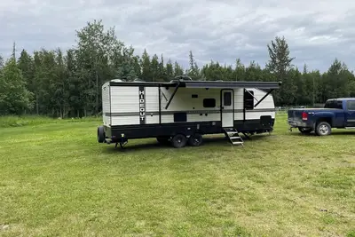 Image de Camper trailer in quiet neighborhood near many Multi-use trails.