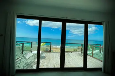 Image de Beachfront Family Suite with Balcony