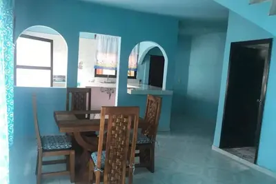 Image de Casa en muy buena ubicación, cerca del rio, a 10 min. de la playa o el centro.