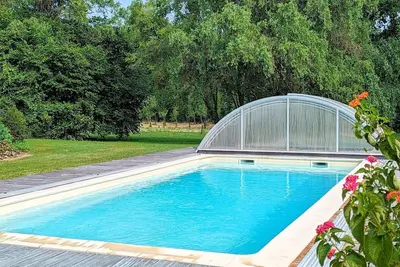 Image de Gîte familial avec piscine couverte, jardin privé, proche d'Aubeterre-sur-Dronne