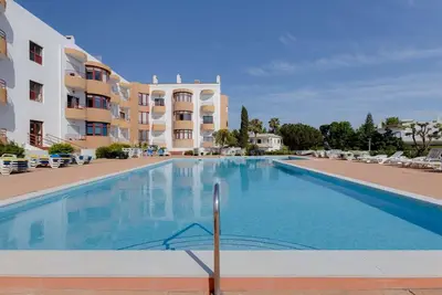 Image de Casa Sol e Lua bright 1 bedroom apartment with shared pool, kitchen and balcony