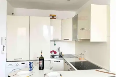 Image de 50 m Plages Charmant 2 pièces Plein Centre Juan Les Pins