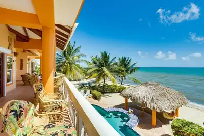 Image de Villa 99-Stunning 4br Townhouse-Beachfront-w/ Pool