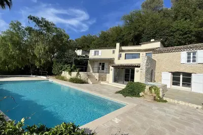 Image de Stunning 6 bedroom renovated villa in Saint Paul de Vence