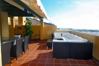 3 Bedroom Great Penthouse With Sea View, A Few Min Walk To Beach And Amenities.