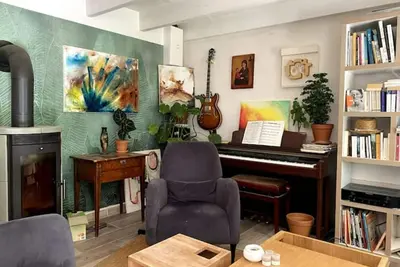 Image de Maison d’artiste, bord du Rhône