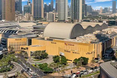 Image de New 2b | Burj Khalifa | Dubai Mall | 2 Pools | Gym