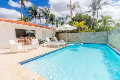 Image de 8Min from the Beach Villa with Golf Course View