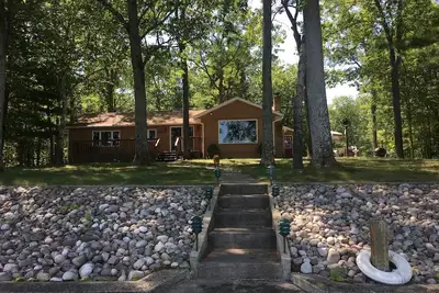 Image de Lakefront Getaway - Private Dock + 130' Shoreline