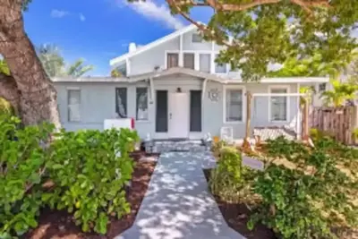 Image de Vintage Coastal Cottage 7bed/3bath\n