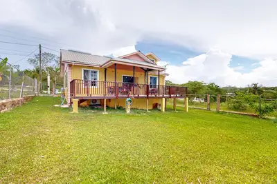 Image de Serene villa with a large deck, gorgeous view, full kitchen, & washer/dryer