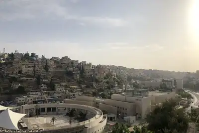 Image de Enjoy panoramic views of Amman in this newly renovated apartment Bait Khirfan