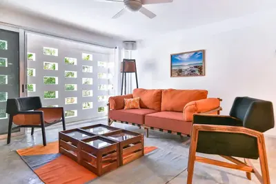 Image de Trendy Design 2 Bedroom Apartment