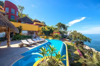 Image de Unique and private luxury vacation villa 14bd
