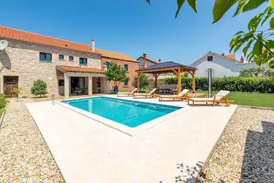 Image de Superbe maison à Vir avec WiFi