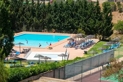 Image de Great and Spacious Apartment Overlooking the Swimming-pool