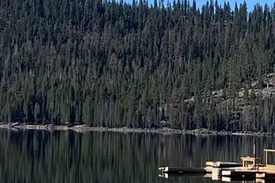 Image de Great cabin walking distance to Huntington Lake