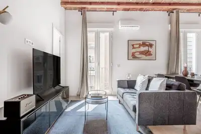 Image de Fashionable Galvany 3br, by Blueground