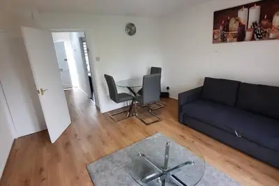 Image de Impeccable 2-Bed House in Thamesmead London