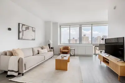 Image de Cheery Ues 2br w/ Gym & W/D, nr Riverside & Central Park, by Blueground