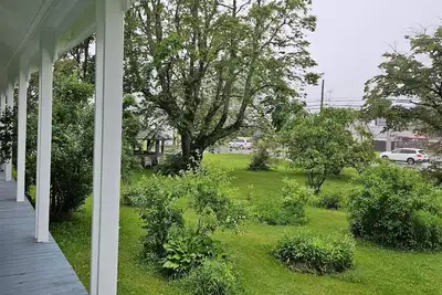 Image de House bed and breakfast type. Can be family or single travelers