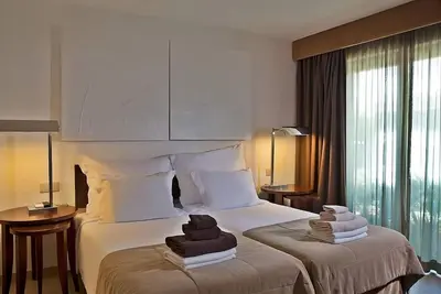 Image de Rare Gem! Spacious Villa with Kitchen, Private Balcony! Pools and Beach Access!