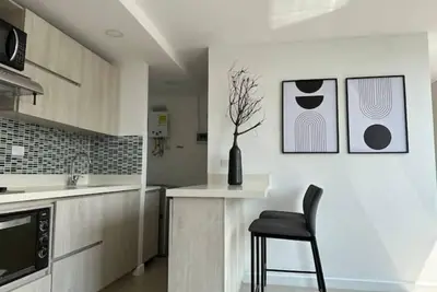 Image de Lujoso Apto en el Poblado-panorámica de la Ciudad!