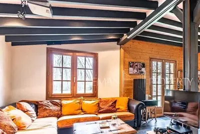 Image de Unique! Chalet avec Spa + étang à proximité du Lac